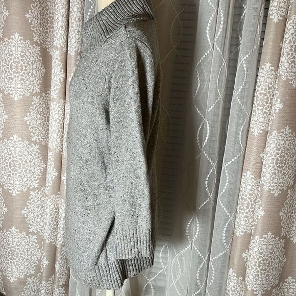 Charter Club size medium grey /metallic sweater cropped sleeves - Picture 4 of 7